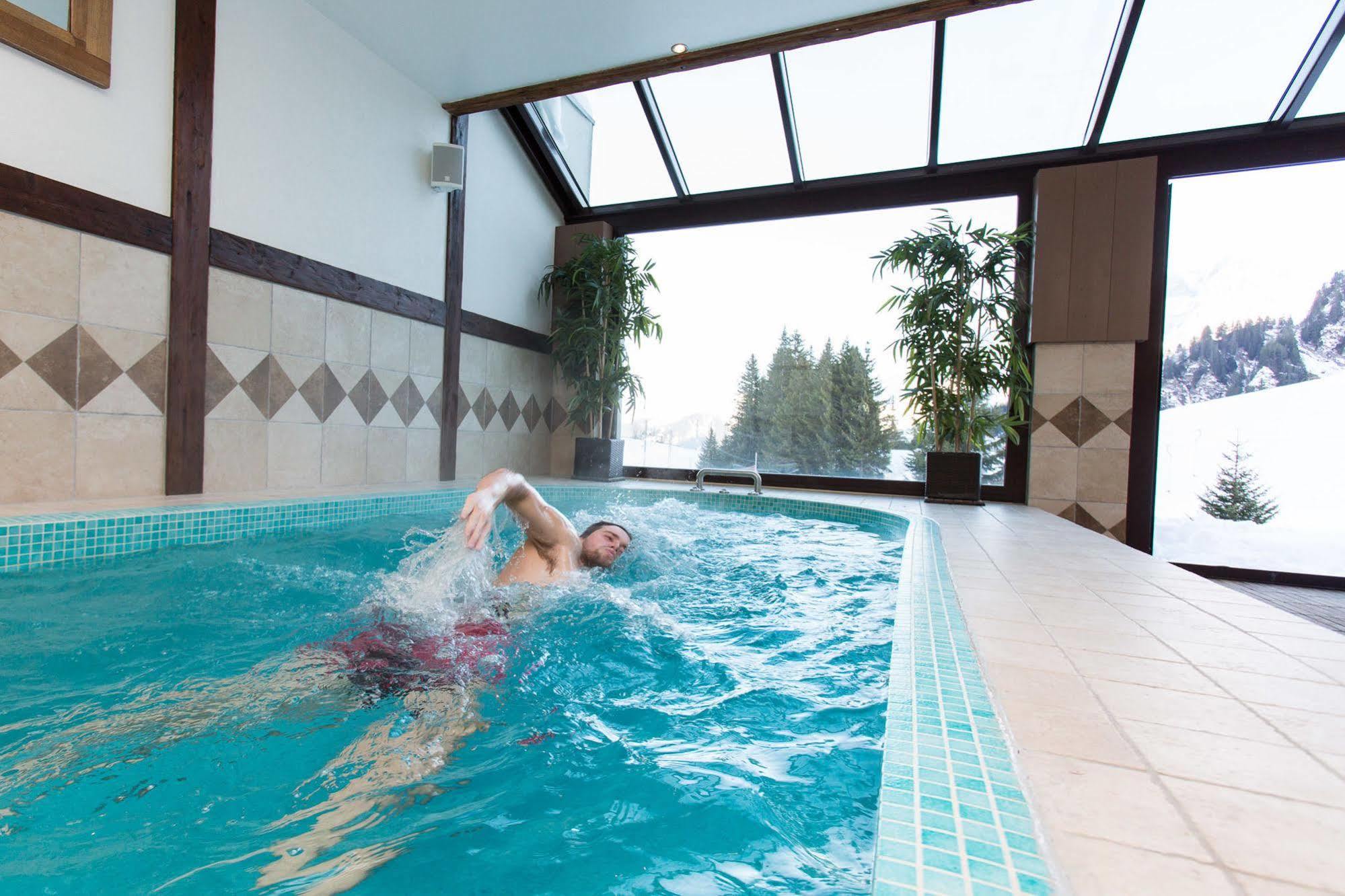 Mountain Lodge, Hotel